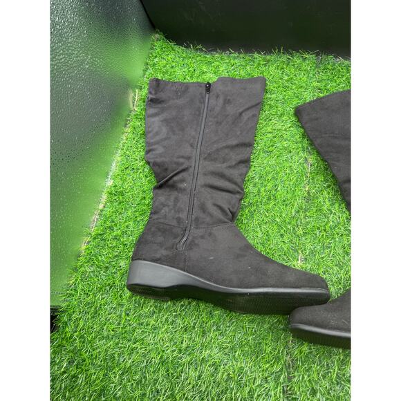 Black- Faux Suede-Thigh High Boots- Size 7 W (approx) - Picture 5 of 9